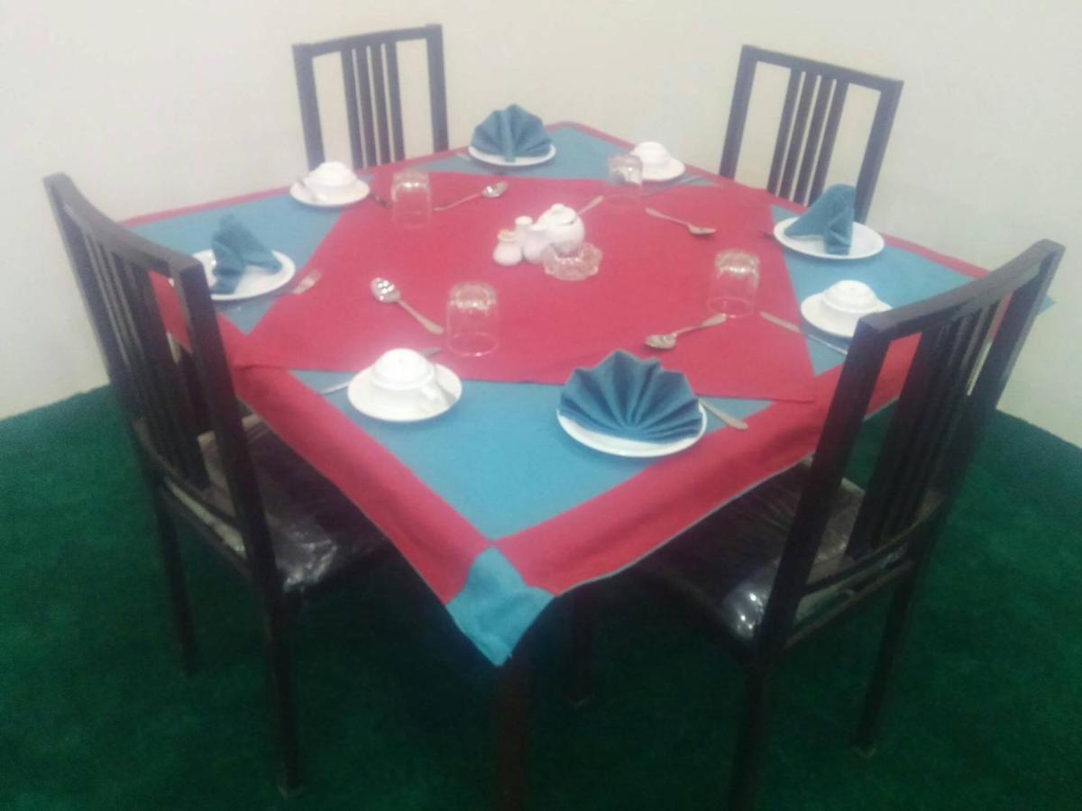 Karimabad  Eden Lake View Hotel מראה חיצוני תמונה