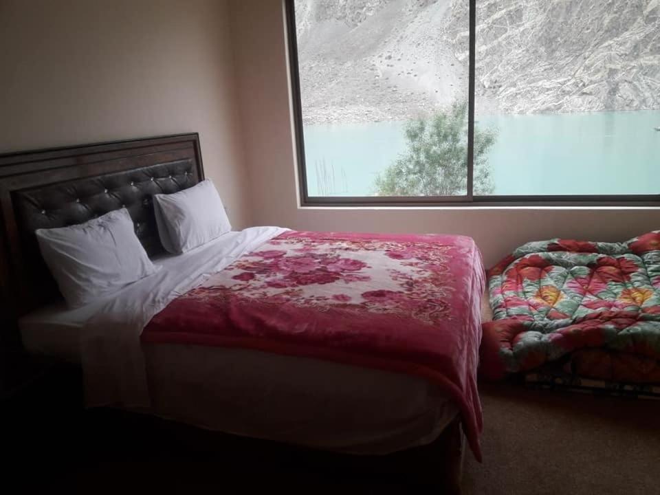 Karimabad  Eden Lake View Hotel מראה חיצוני תמונה