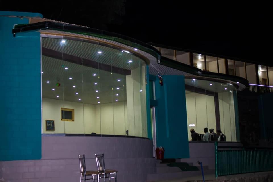 Karimabad  Eden Lake View Hotel מראה חיצוני תמונה